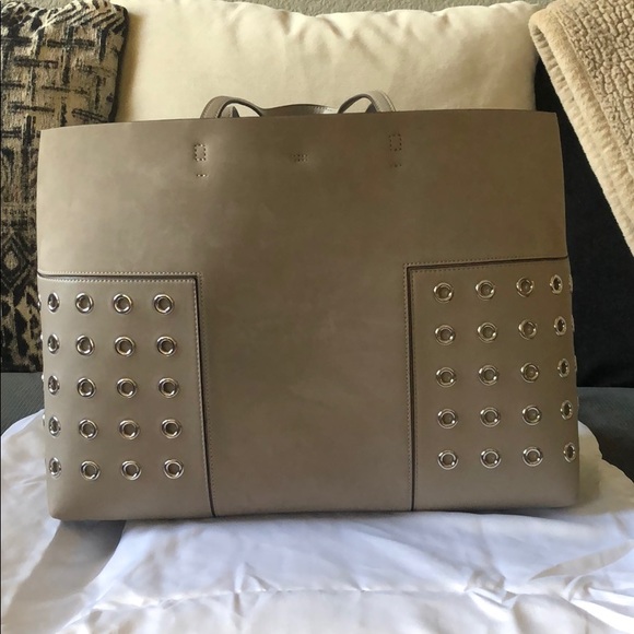 Tory Burch timeless fall edition - Picture 3 of 6